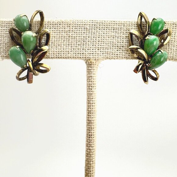 Antique 14k Yellow Gold Jade Earrings Pear Shape Leaf Branch Design Screw Backs - Picture 2 of 10